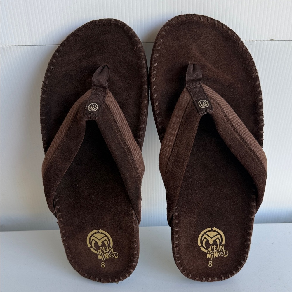 NEW Ocean Minded Suede Leather Flip Flops Mens Size 8 Brown